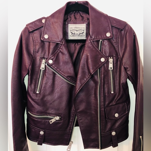 Levi’s vegan leather jacket (XS) - Picture 6 of 10